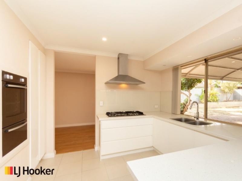 43 Whitlock Crescent, South Lake WA 6164