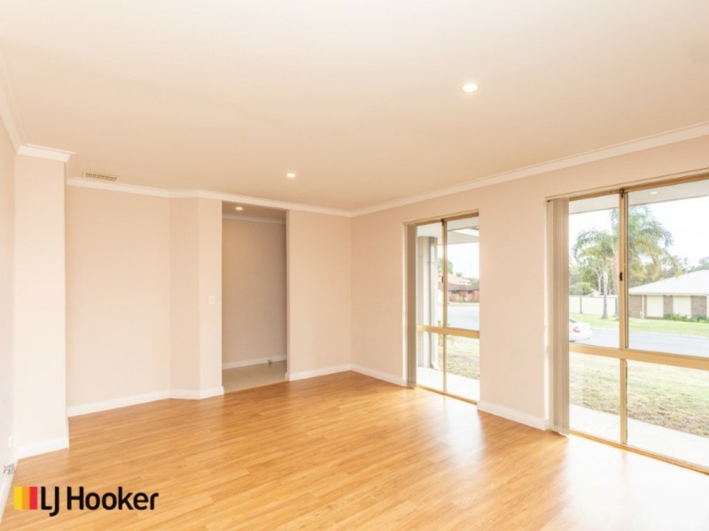 43 Whitlock Crescent, South Lake WA 6164