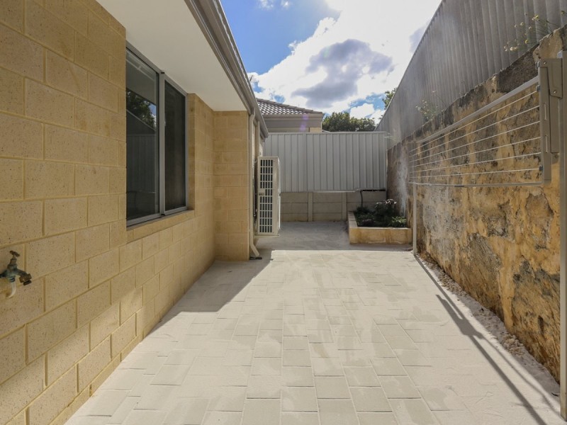 92B Phoenix Road, Hamilton Hill WA 6163