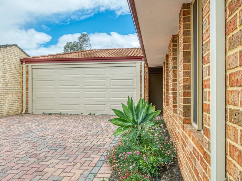 2/61 Wilfred Road, Thornlie WA 6108