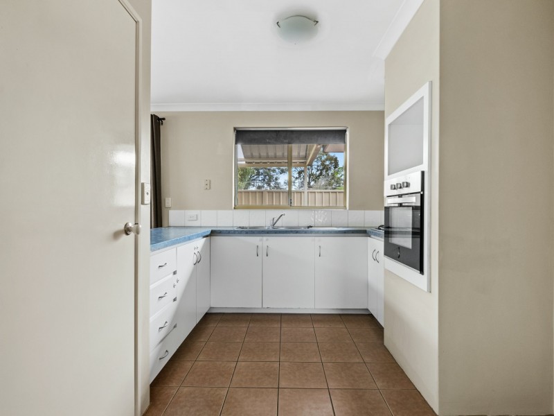 2/61 Wilfred Road, Thornlie WA 6108