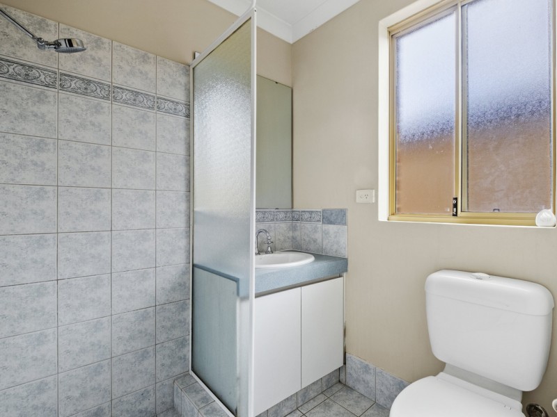 2/61 Wilfred Road, Thornlie WA 6108