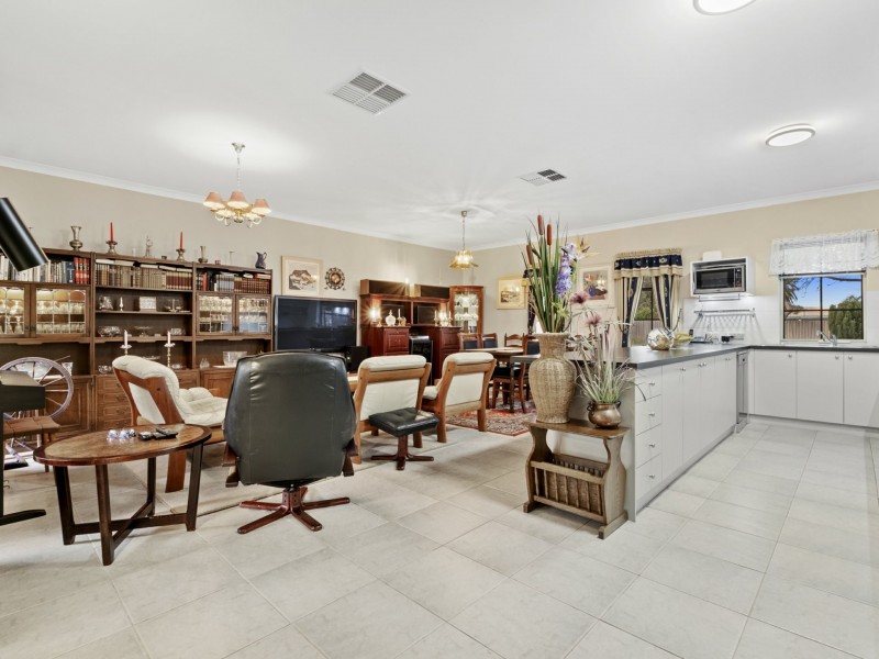 2/132 Gerard Street, East Cannington WA 6107