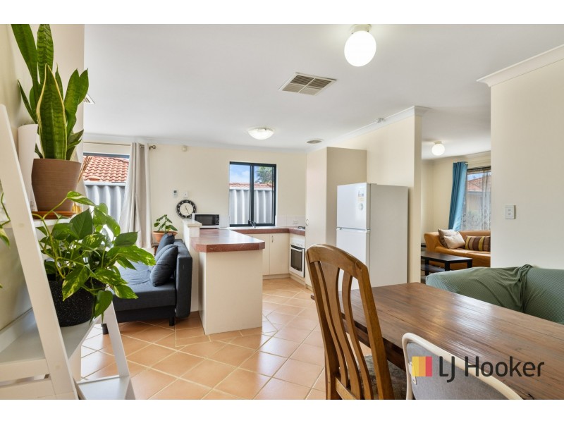8/24 Farnham Street, Bentley WA 6102