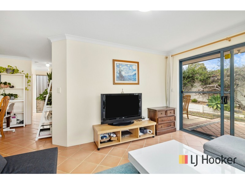 8/24 Farnham Street, Bentley WA 6102