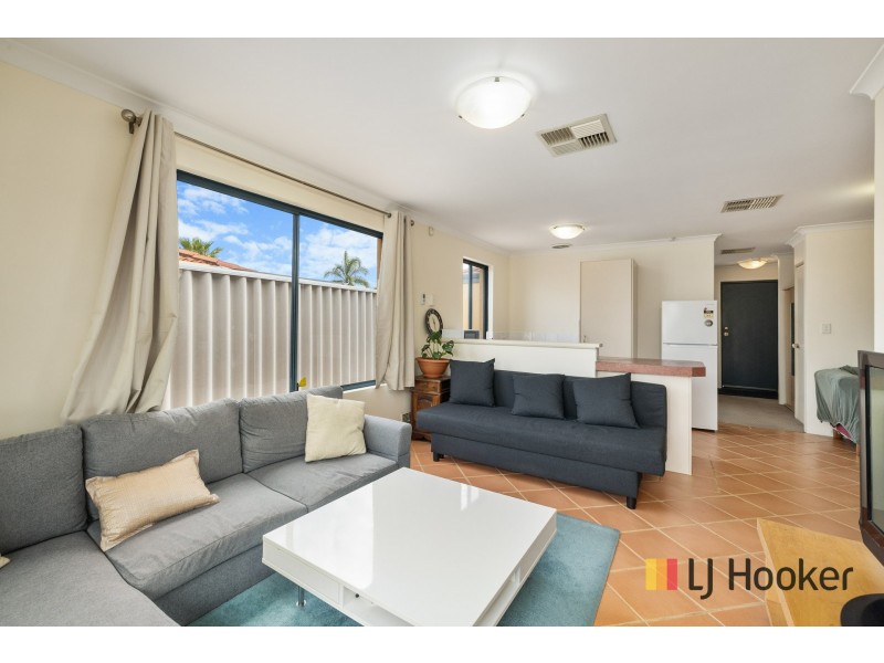 8/24 Farnham Street, Bentley WA 6102