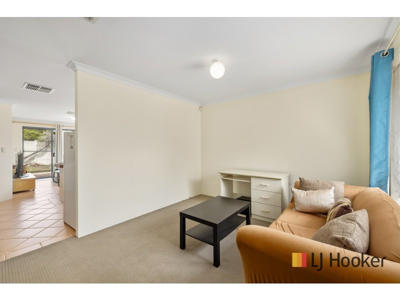 8/24 Farnham Street, Bentley WA 6102
