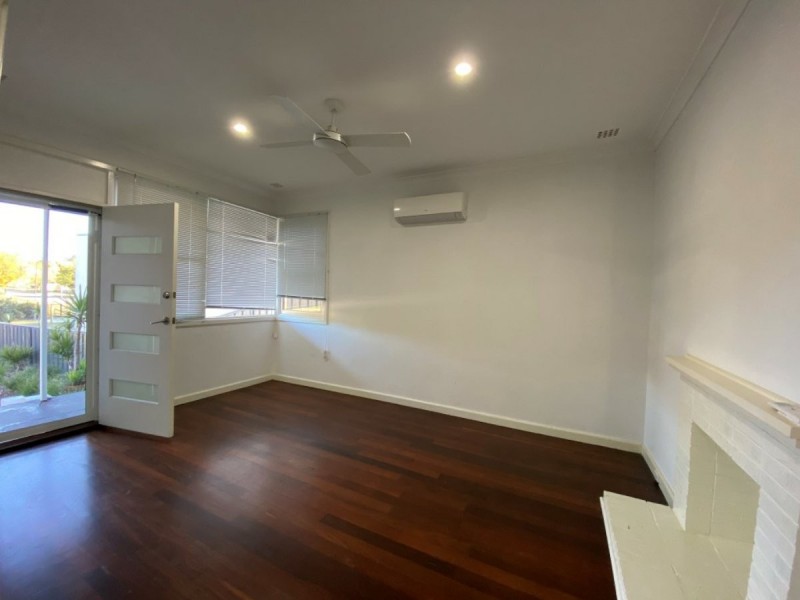 2 Halstead Street, Hamilton Hill WA 6163