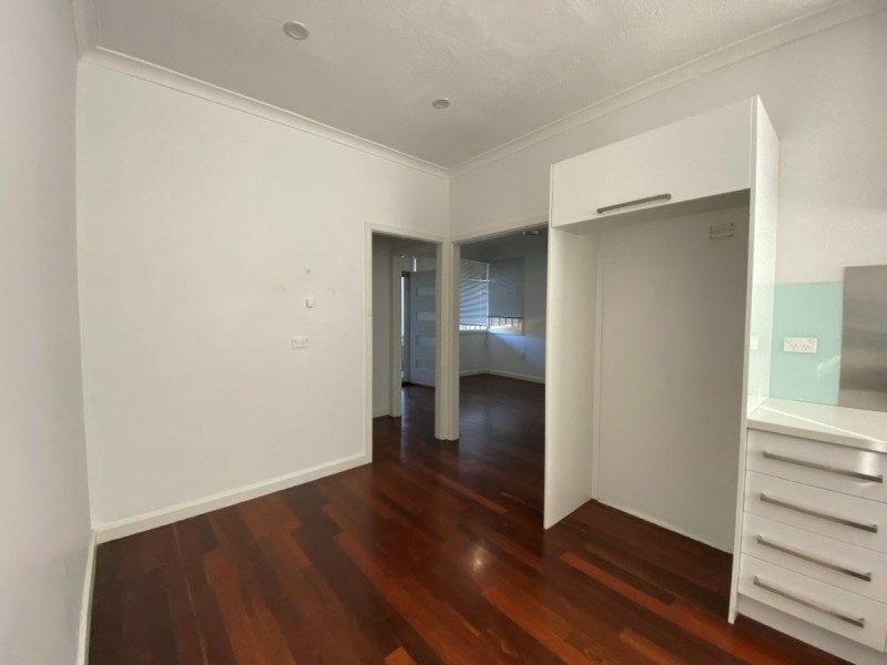 2 Halstead Street, Hamilton Hill WA 6163