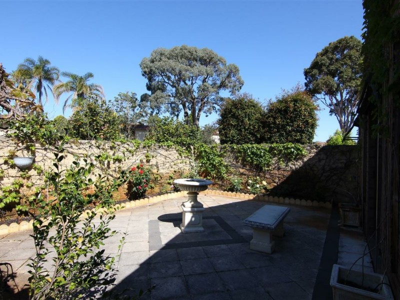 37 Matthew Avenue, Leeming WA 6149