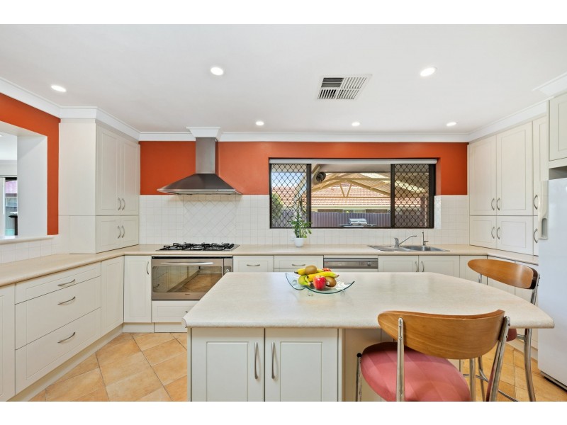 7 Vigors Avenue, Bull Creek WA 6149