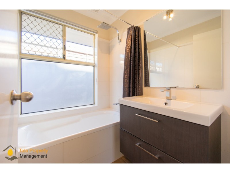 21 Madura Close, Ballajura WA 6066