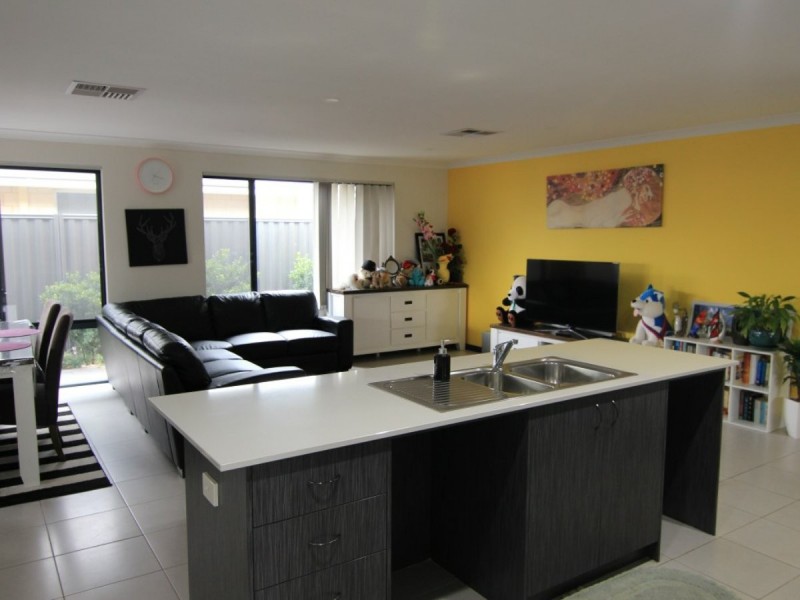 17 Sebago Street, Wellard WA 6170