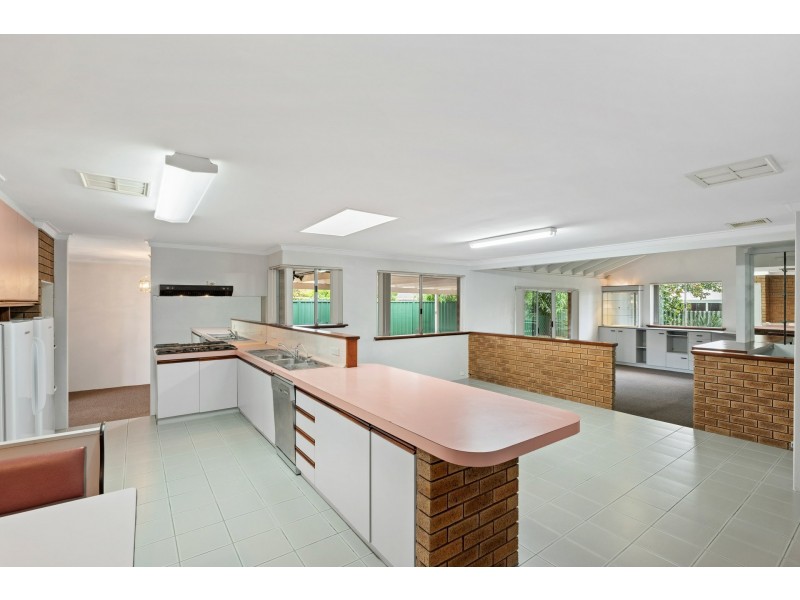 13 Cavendish Way, Parkwood WA 6147