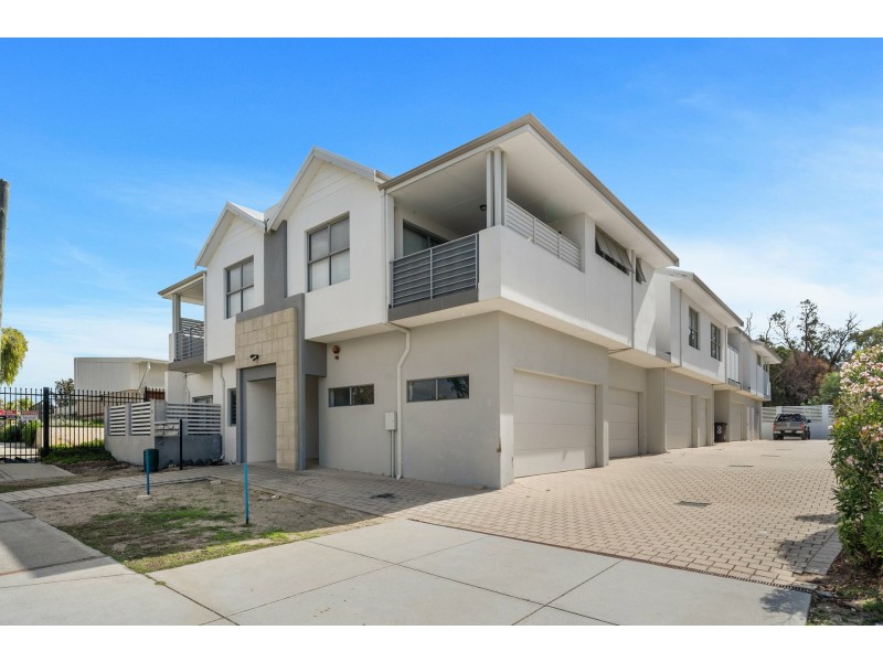 3/15 Debenham Street, Thornlie WA 6108