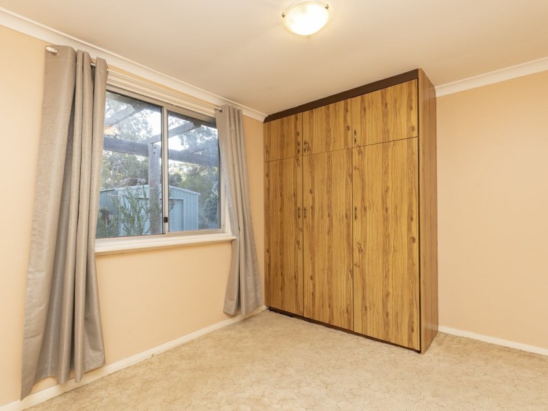 8 Boonooloo Road, Kalamunda WA 6076