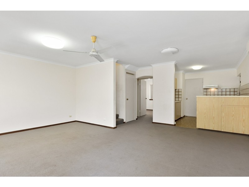 5/7 Fisher Street, Rockingham WA 6168