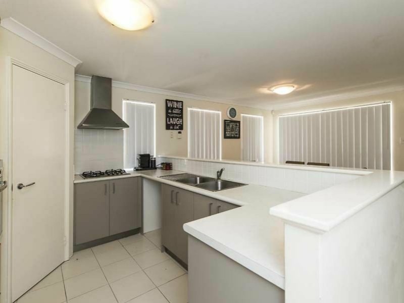 3/54 Sixth Road, Armadale WA 6112