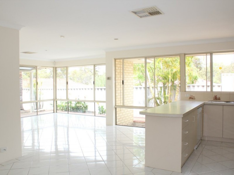 13 Centaury Close, Beeliar WA 6164