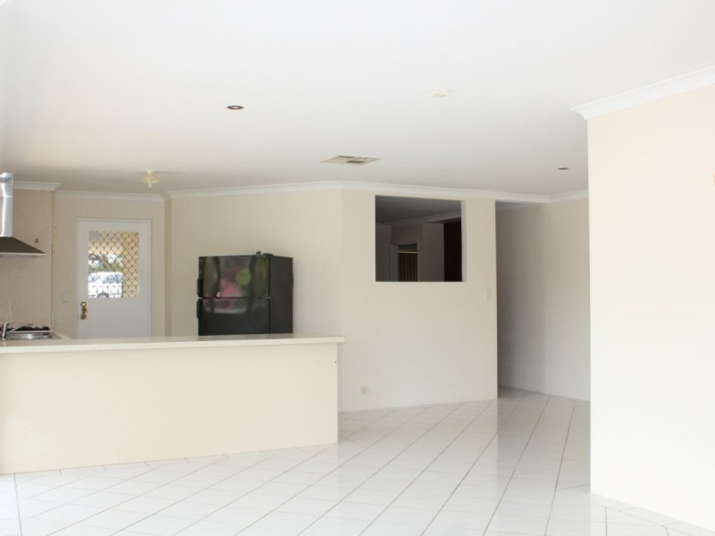 13 Centaury Close, Beeliar WA 6164