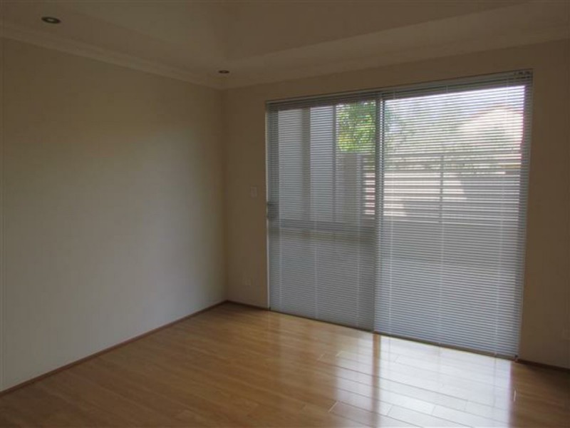 1/9 Surrey Road, Wilson WA 6107