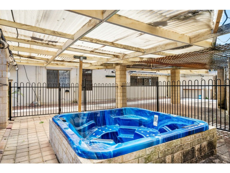 143 Parkin Street, Rockingham WA 6168