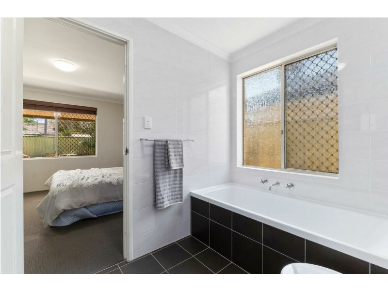 2/60 Griffin Crescent, Manning WA 6152