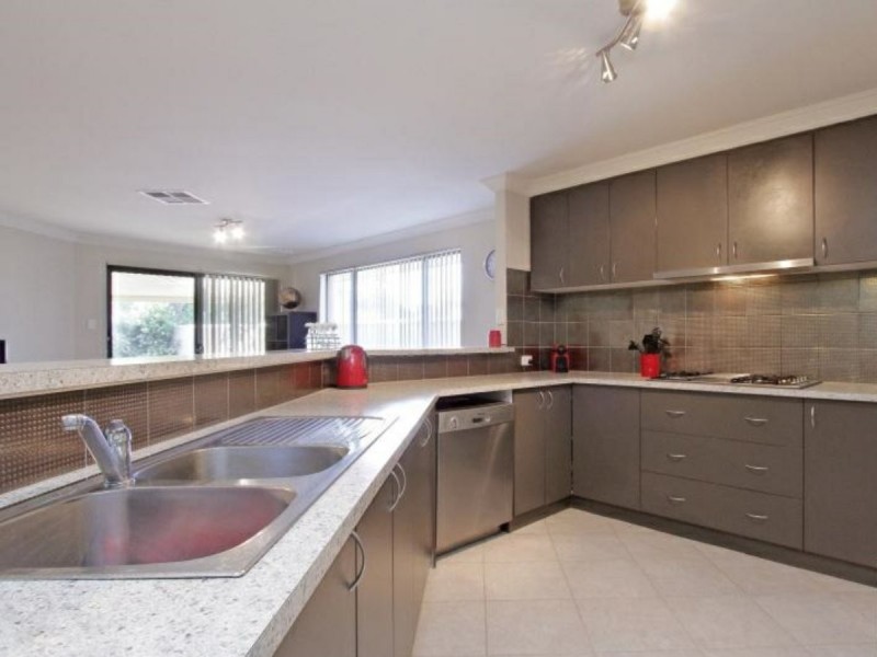 24A Apsley Road, Willetton WA 6155