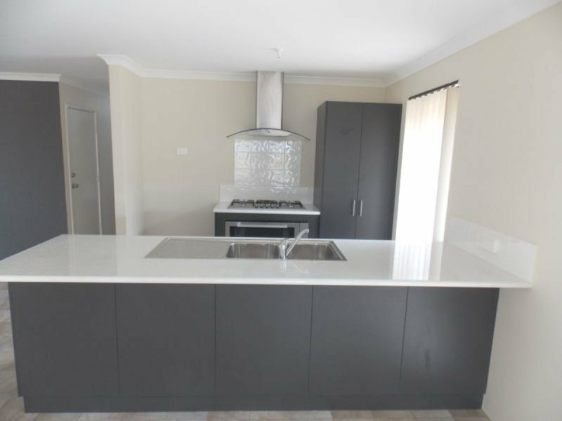 68 Bellingham Road, Hammond Park WA 6164