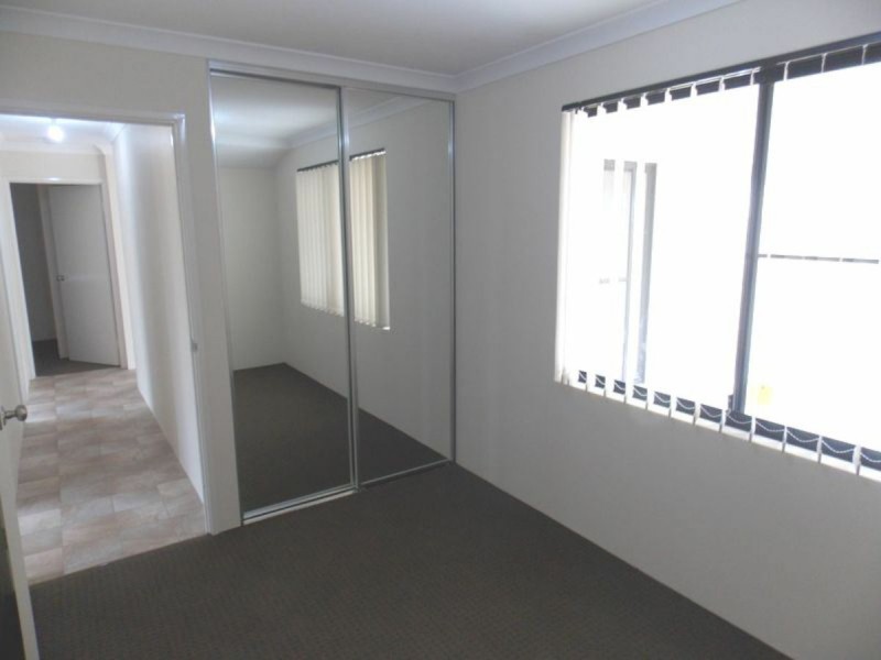 68 Bellingham Road, Hammond Park WA 6164