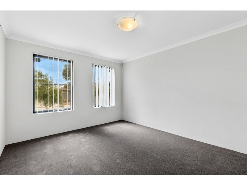 30 Ewens Pass, Wandi WA 6167