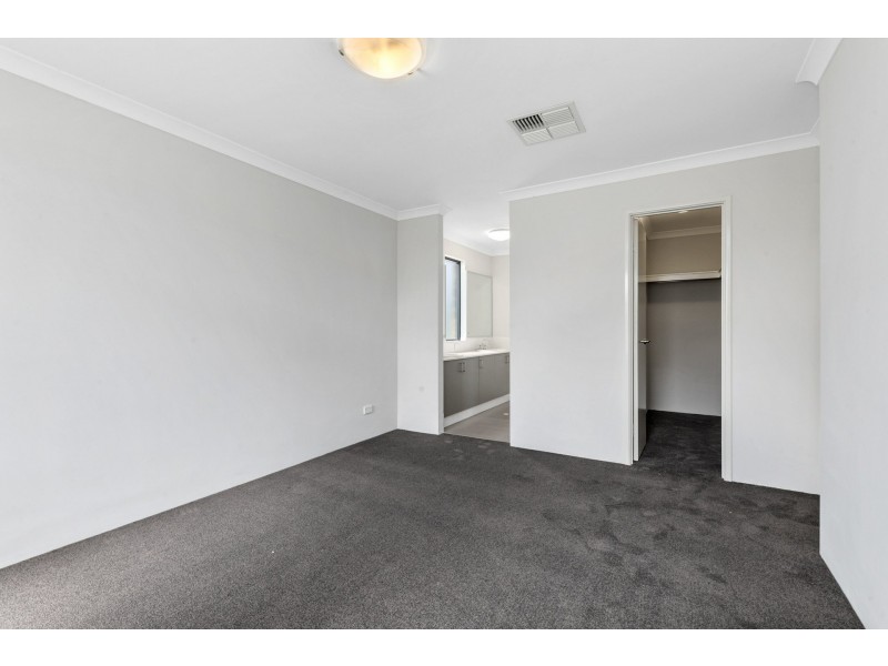 30 Ewens Pass, Wandi WA 6167