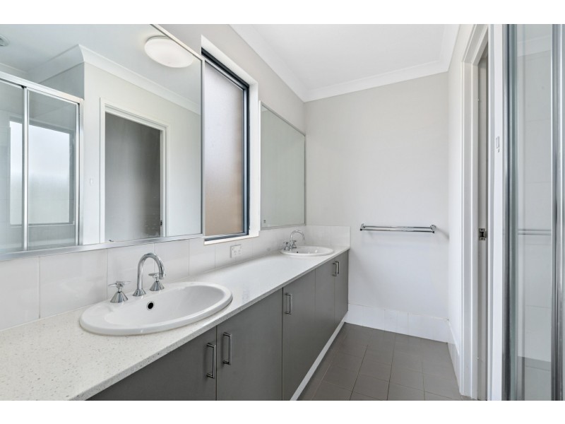 30 Ewens Pass, Wandi WA 6167