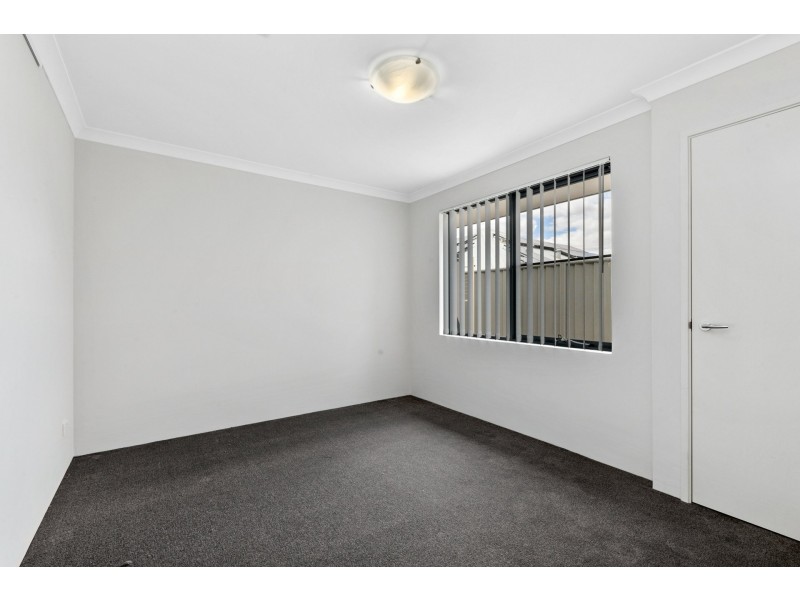 30 Ewens Pass, Wandi WA 6167