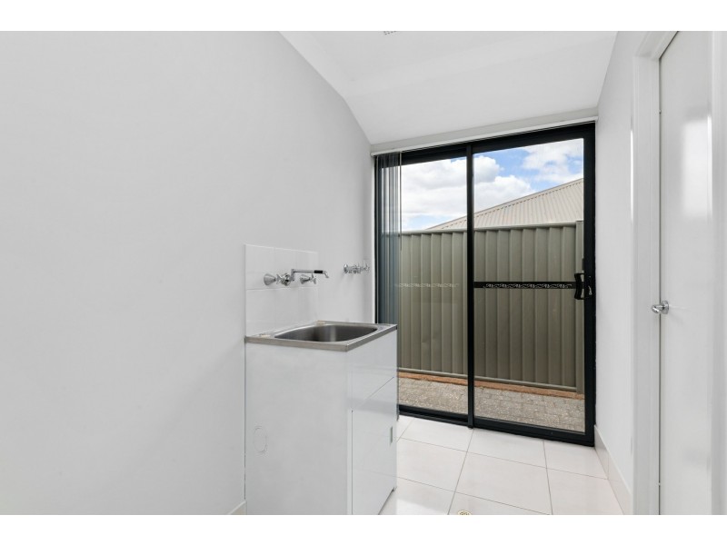 30 Ewens Pass, Wandi WA 6167