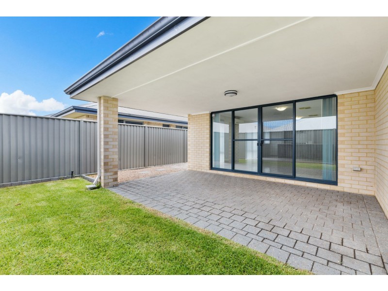 30 Ewens Pass, Wandi WA 6167