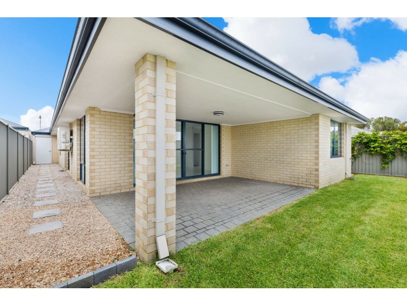 30 Ewens Pass, Wandi WA 6167