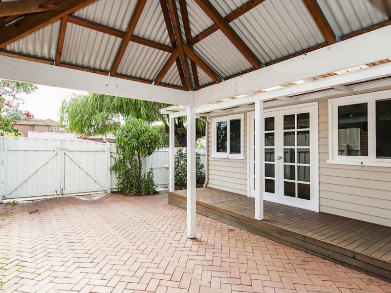 89 Stuart Street, Inglewood WA 6052