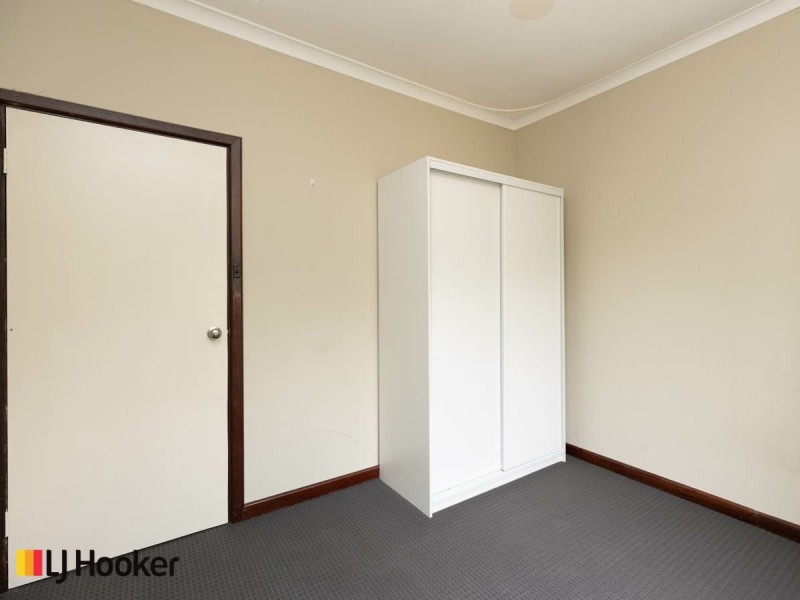 16 Cranwell Street, Thornlie WA 6108