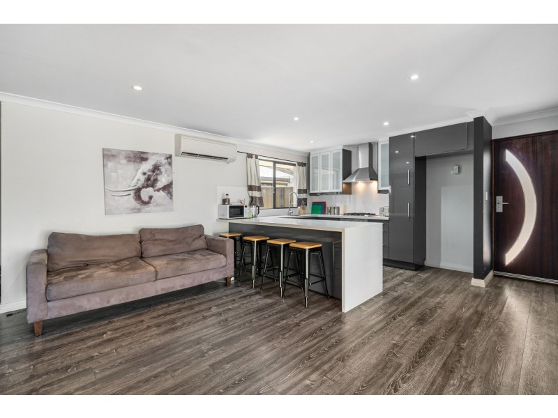 7 & 7a Cavendish Way, Parkwood WA 6147
