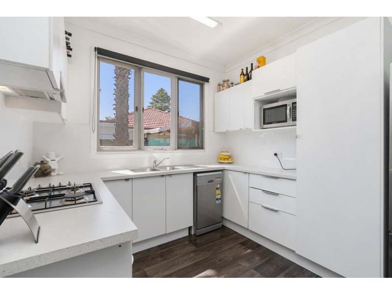 13 Teaguer Street, Wilson WA 6107