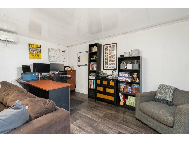 13 Teaguer Street, Wilson WA 6107