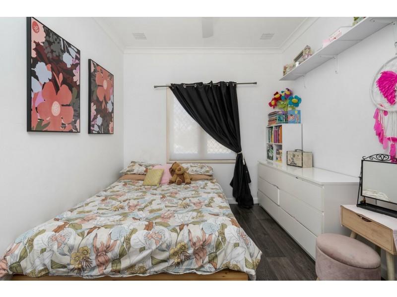 13 Teaguer Street, Wilson WA 6107