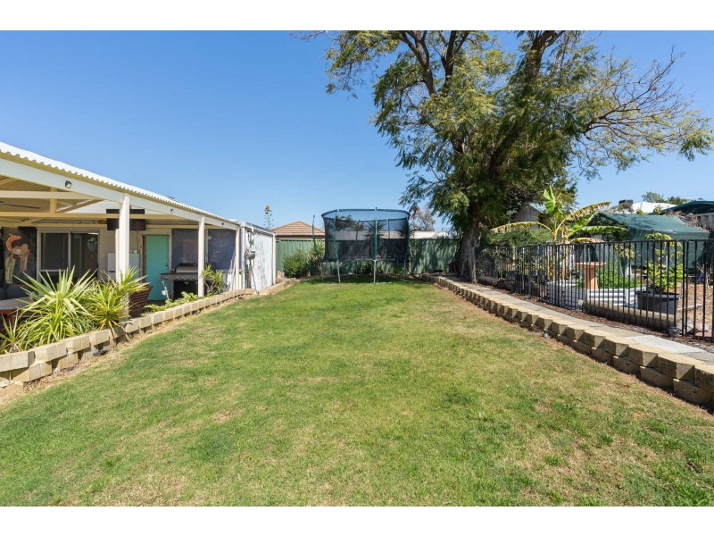 13 Teaguer Street, Wilson WA 6107