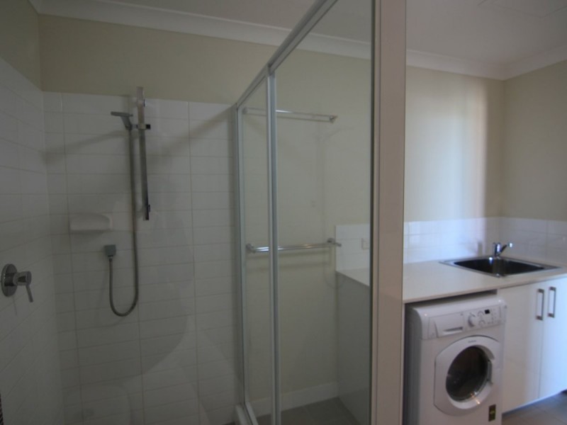 401/25 Malata Crescent, Success WA 6164