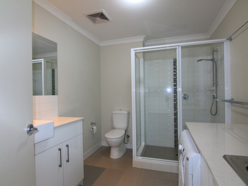 401/25 Malata Crescent, Success WA 6164