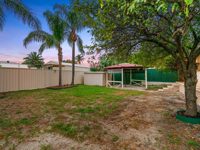 45 Seminole Gardens, Seville Grove WA 6112