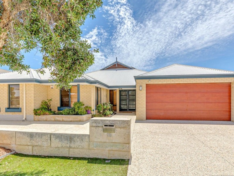 15 Waterview Parade, Southern River WA 6110
