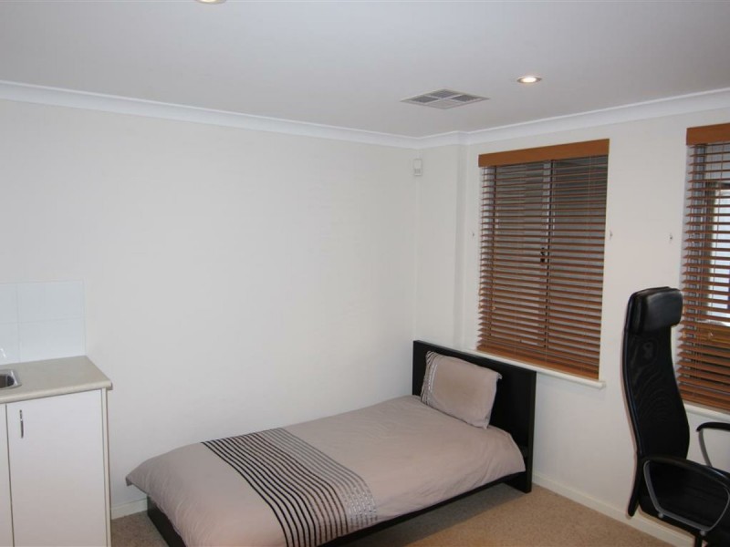 2/39 Simpson Street, Applecross WA 6153