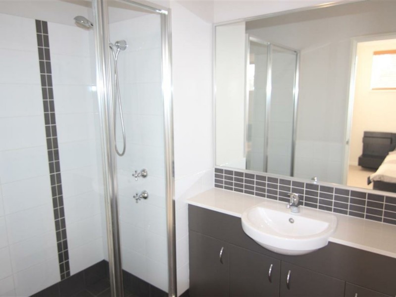 2/39 Simpson Street, Applecross WA 6153